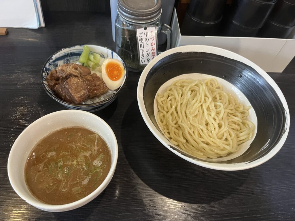 Hachibousei Lunch Set with Oudou soup and mini braised pork rice