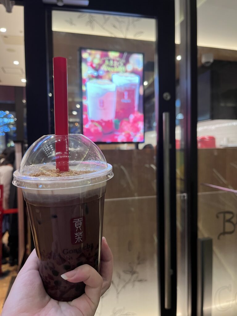 Gong Cha Amaou Strawberry Torte Chocolat Tea