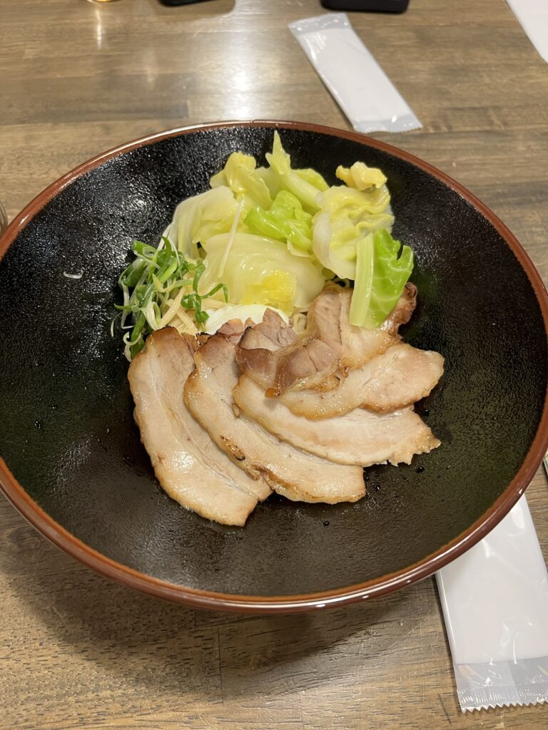 Okkundou Mazemen with cabbage and extra chashu