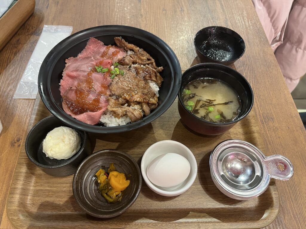 Roast Beef Yoshimi Rice Bowl Topped with Roast Beef and Hokkaido Beef Ribs