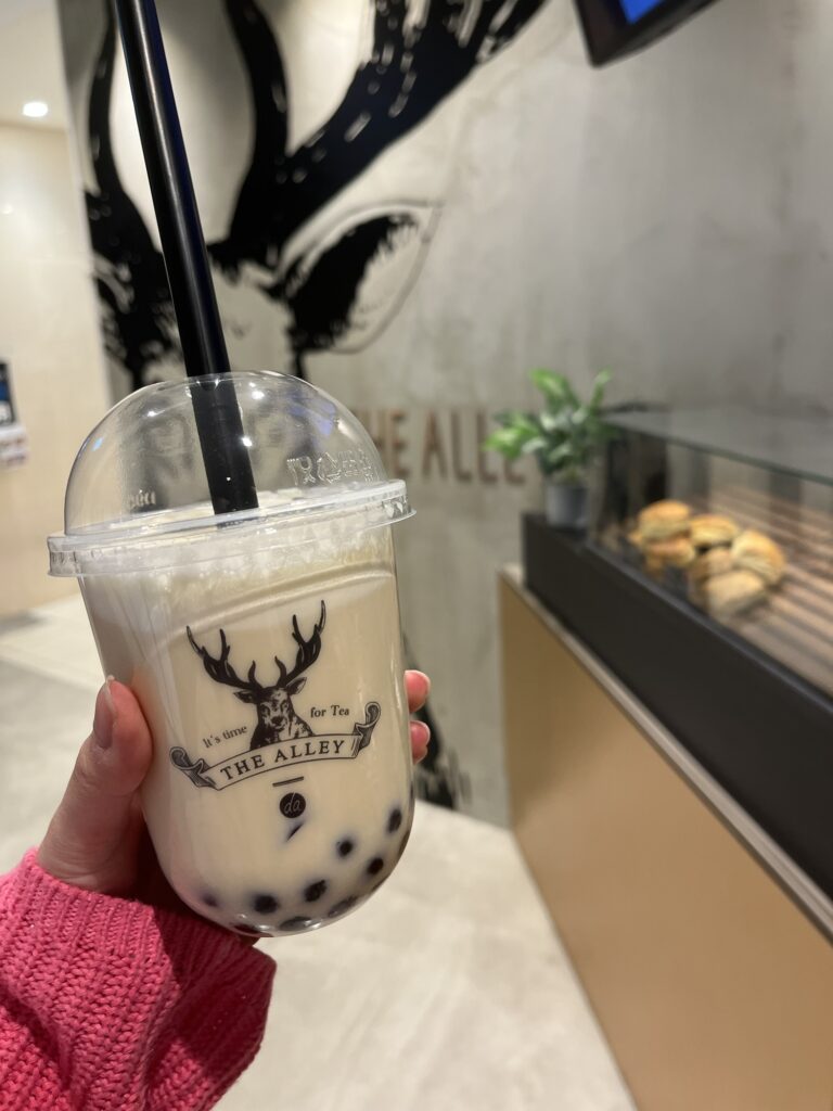 The Alley Maple Peach Oolong Milk Tea