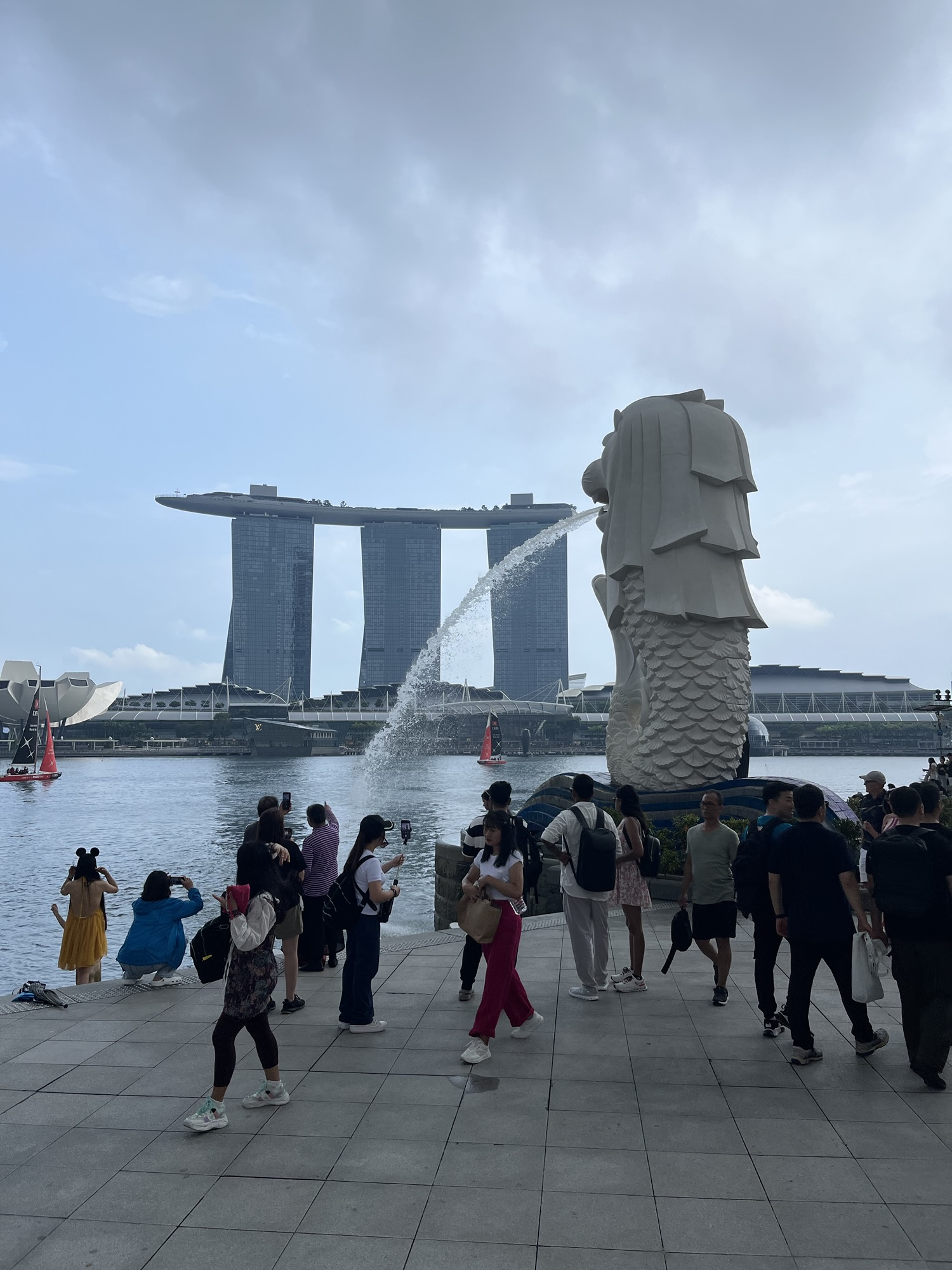 Singapore Diaires: Merlion, Marina Bay, and Lots of Food!