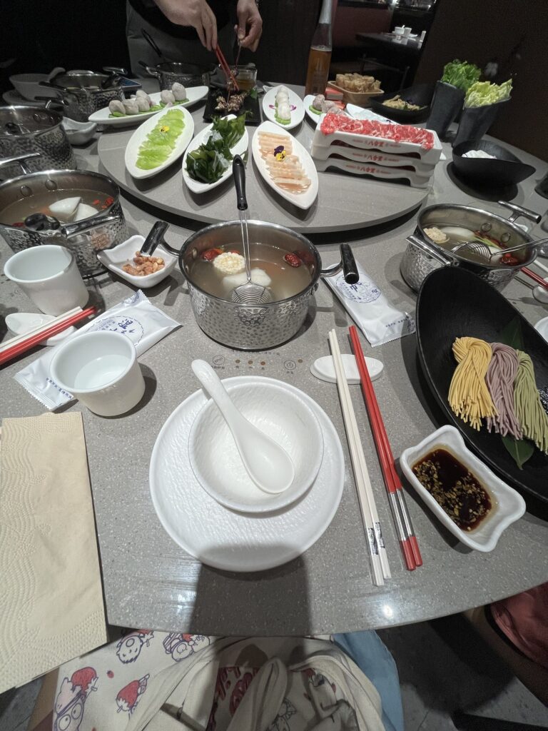 八合里牛肉火鍋 Hot Pot
