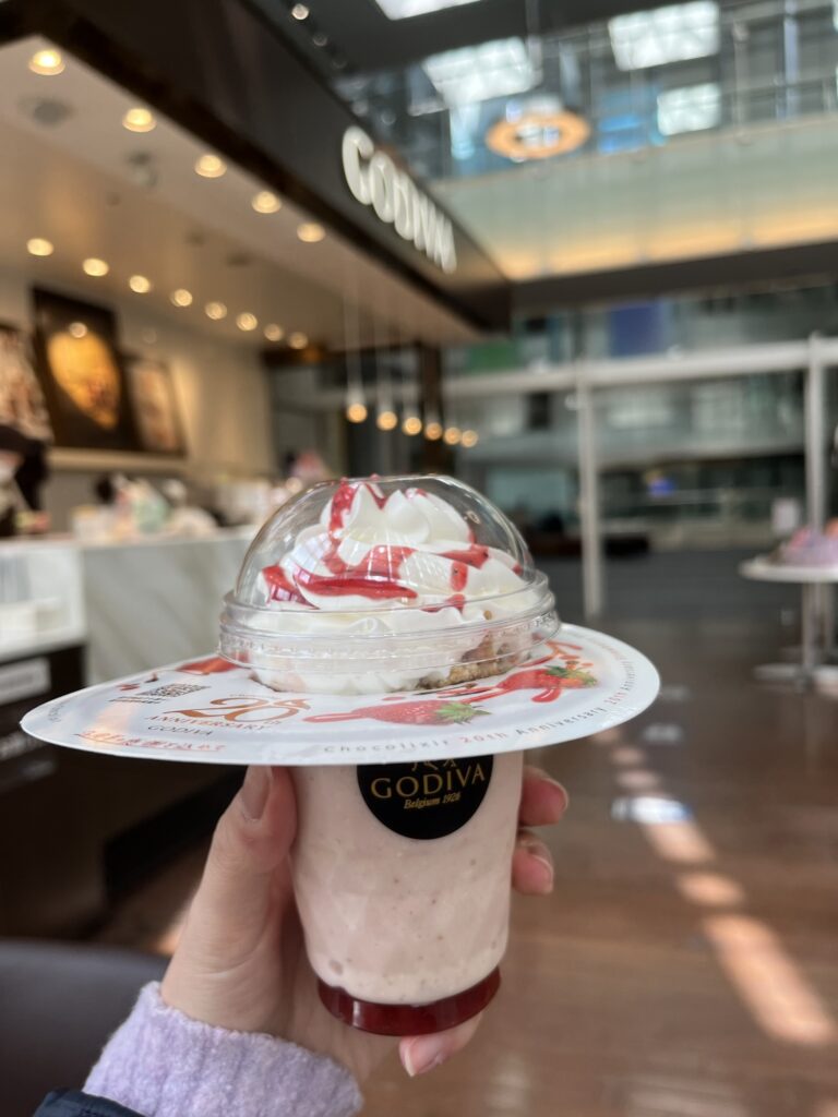Godiva 20th Anniversary Strawberry Shortcake Chocolixir