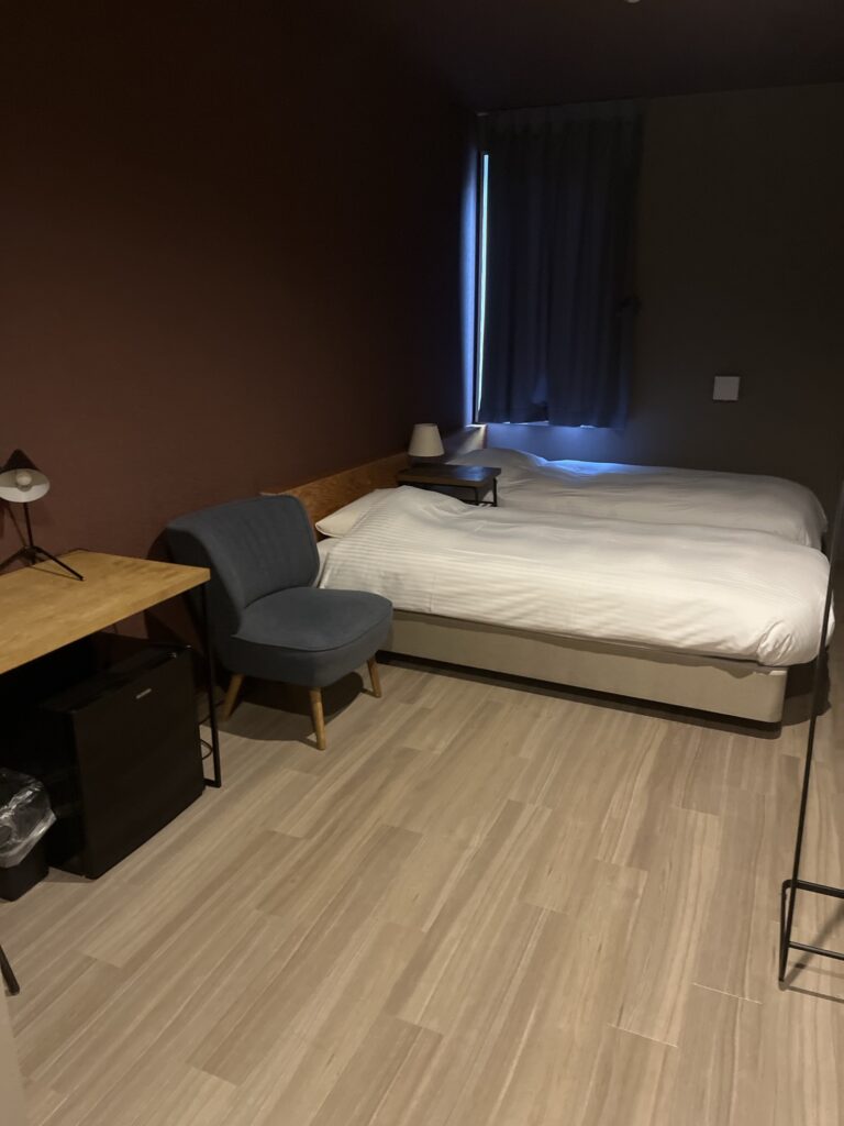 Wise Owls Hostel Twin Room