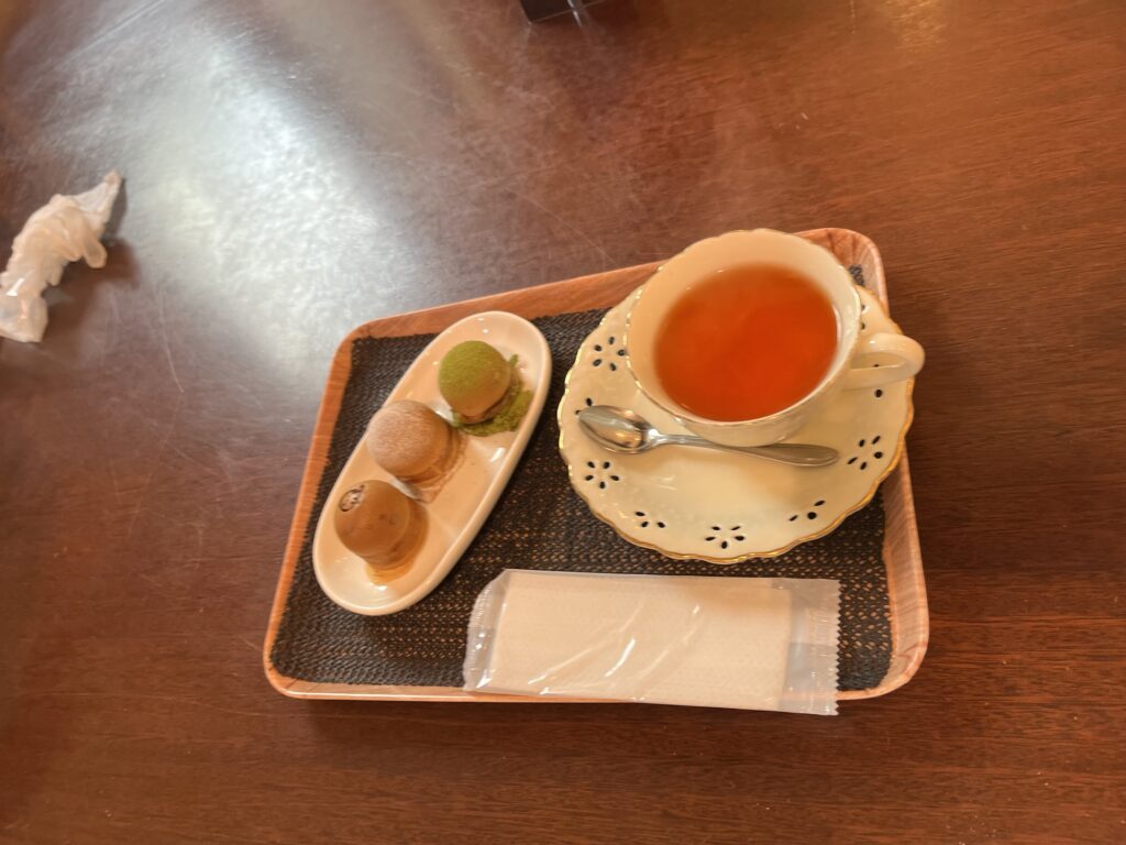 Kuwataya Hot Tea Set